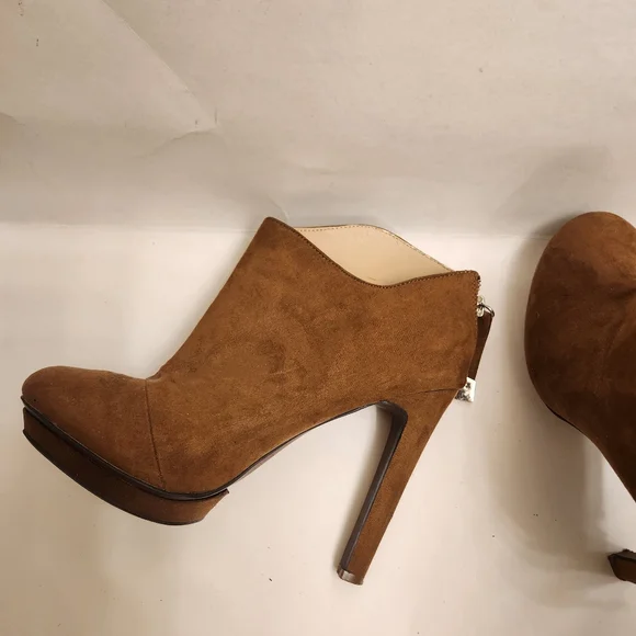 Trafaluc Suede Brown Ankle Boots - Picture 4 of 8
